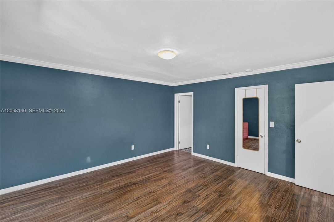 For Sale: $650,000 (2 beds, 2 baths, 1218 Square Feet)