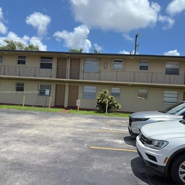 For Sale: $205,000 (1 beds, 1 baths, 622 Square Feet)
