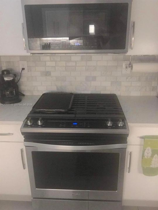 For Sale: $205,000 (1 beds, 1 baths, 622 Square Feet)