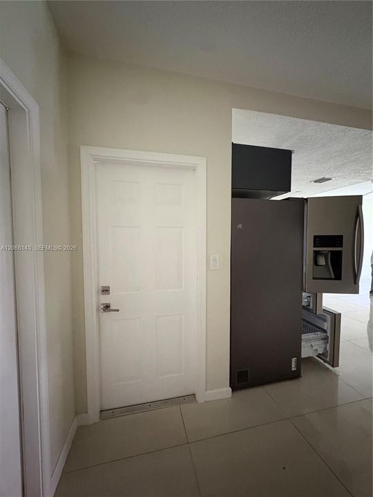 В аренду: $3,000 (3 спален, 2 ванн, 1428 Квадратных фут)