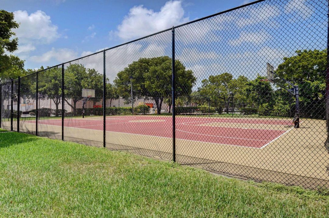 58-web-or-mls-Tierra Verde (17)