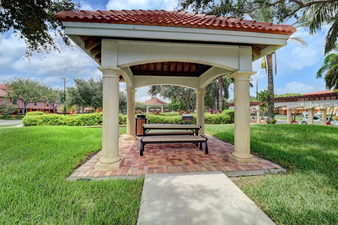 55-web-or-mls-Tierra Verde (14)