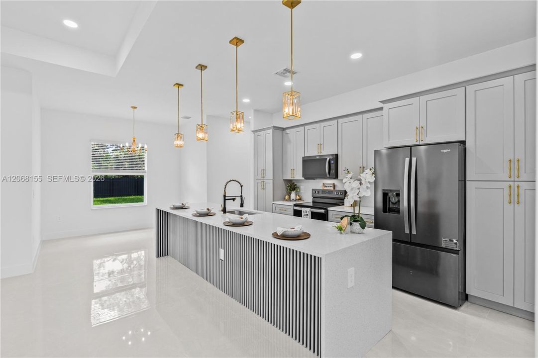 For Sale: $359,900 (4 beds, 2 baths, 1650 Square Feet)