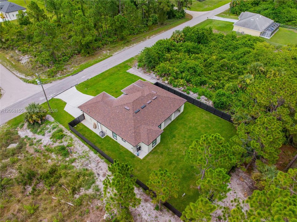For Sale: $359,900 (4 beds, 2 baths, 1650 Square Feet)