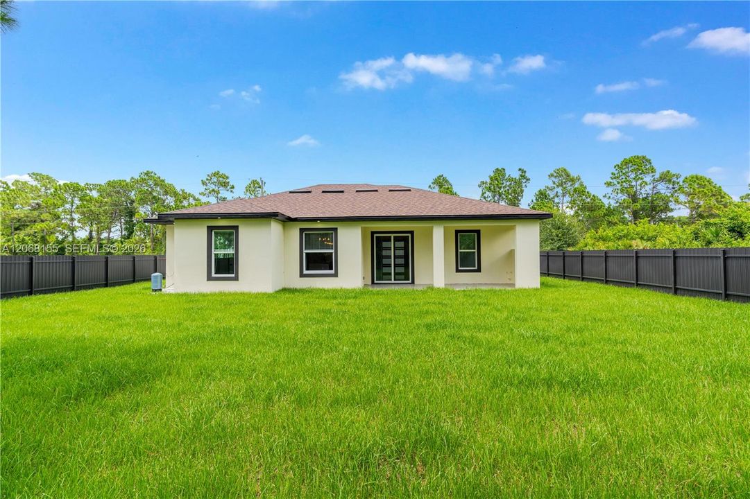 For Sale: $359,900 (4 beds, 2 baths, 1650 Square Feet)