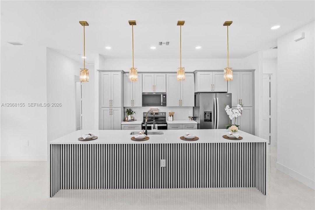 For Sale: $359,900 (4 beds, 2 baths, 1650 Square Feet)