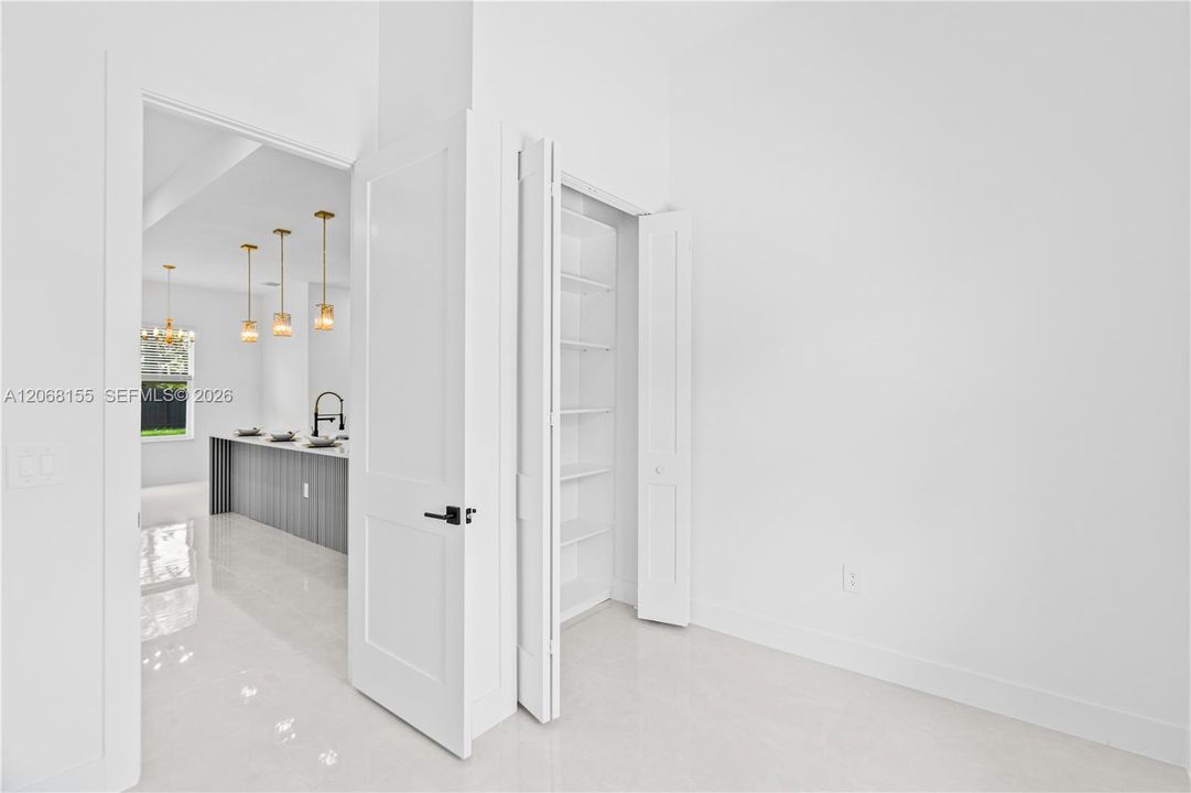 For Sale: $359,900 (4 beds, 2 baths, 1650 Square Feet)