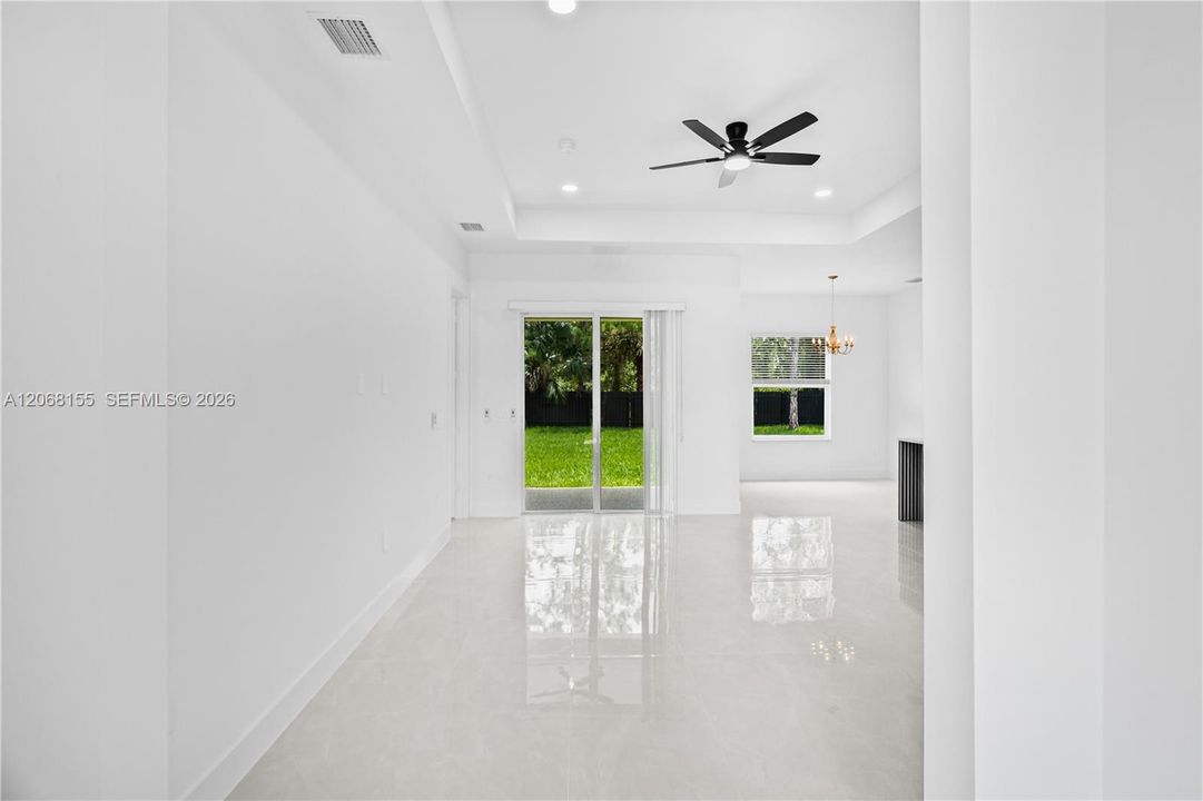 For Sale: $359,900 (4 beds, 2 baths, 1650 Square Feet)