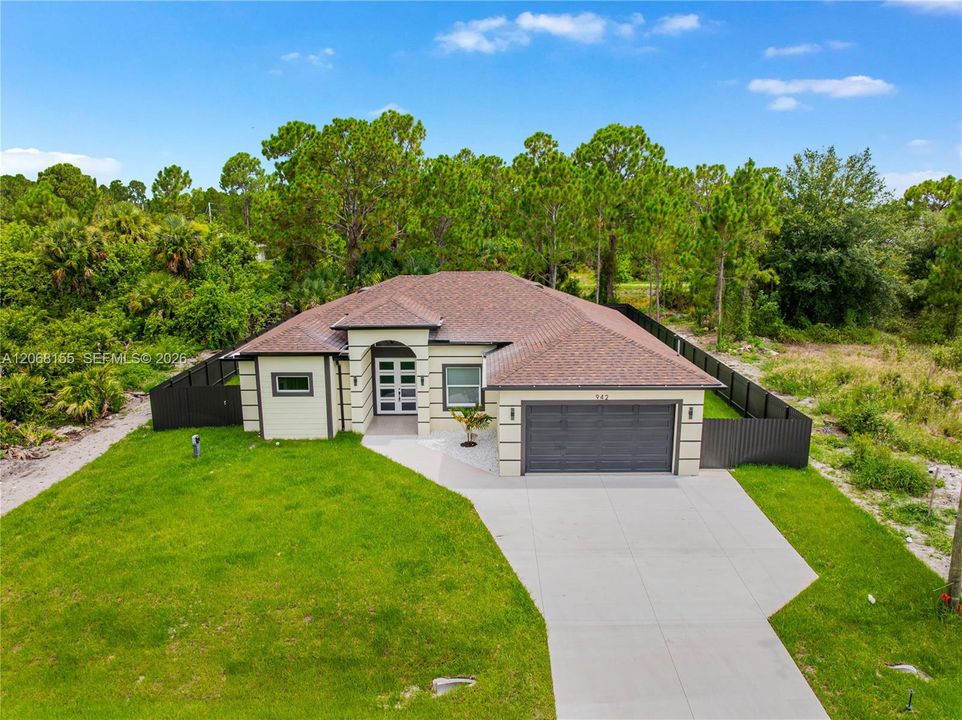 For Sale: $359,900 (4 beds, 2 baths, 1650 Square Feet)