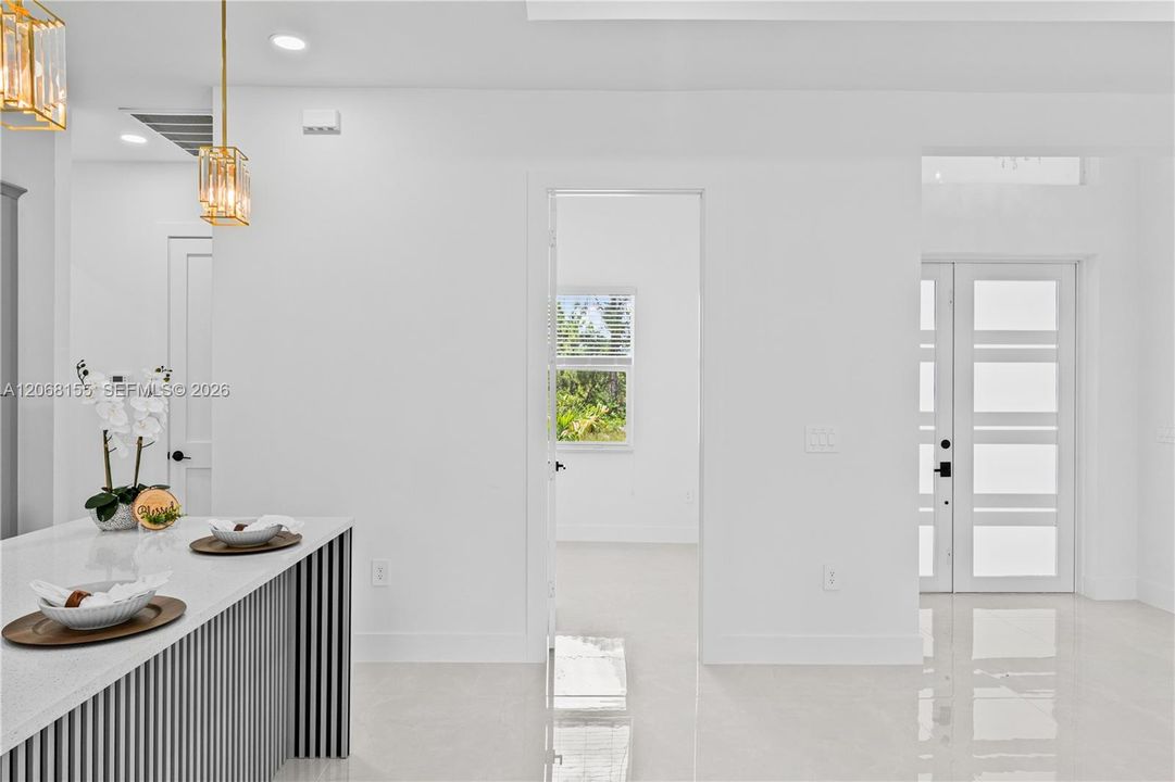 For Sale: $359,900 (4 beds, 2 baths, 1650 Square Feet)