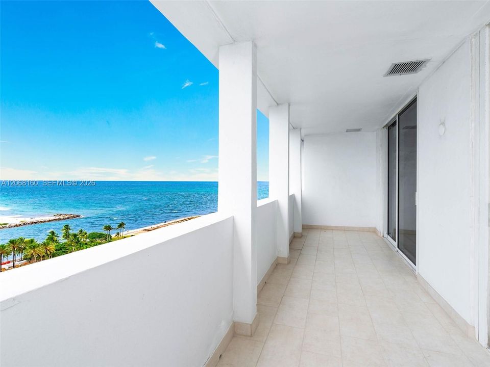 For Sale: $1,200,000 (2 beds, 2 baths, 1281 Square Feet)