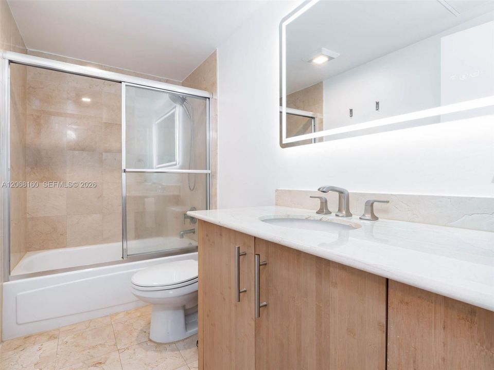 For Sale: $1,200,000 (2 beds, 2 baths, 1281 Square Feet)
