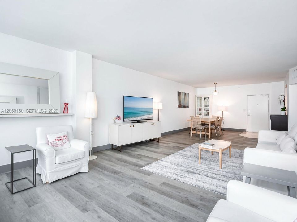For Sale: $1,200,000 (2 beds, 2 baths, 1281 Square Feet)