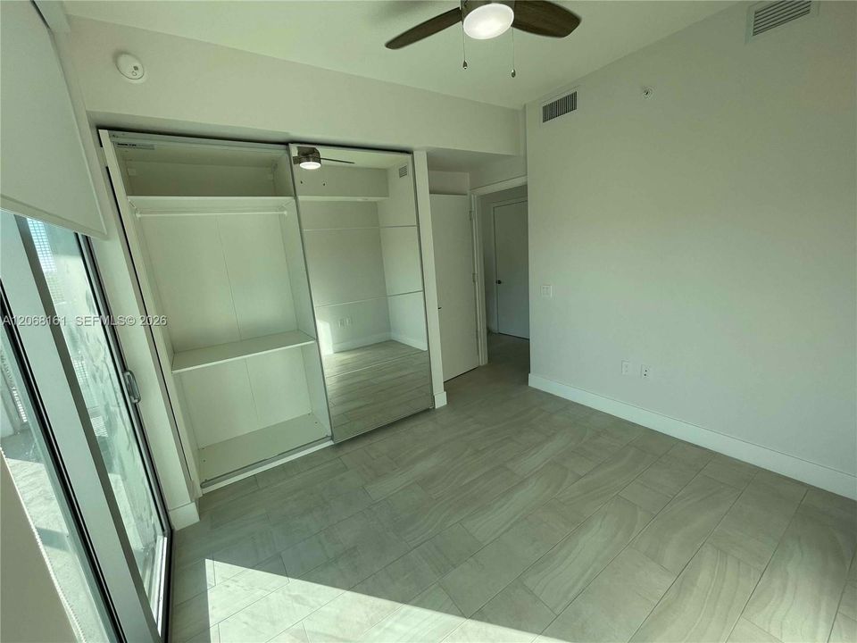 For Rent: $2,400 (1 beds, 1 baths, 513 Square Feet)