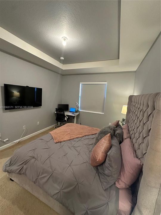 For Rent: $4,100 (4 beds, 2 baths, 1914 Square Feet)