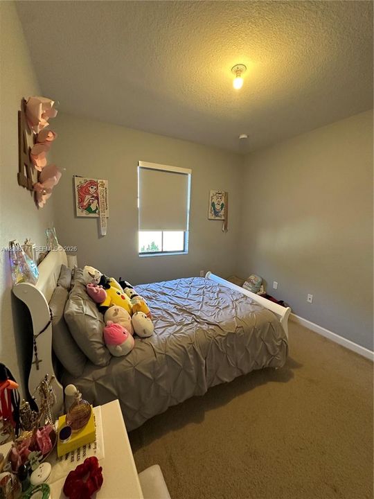 For Rent: $4,100 (4 beds, 2 baths, 1914 Square Feet)