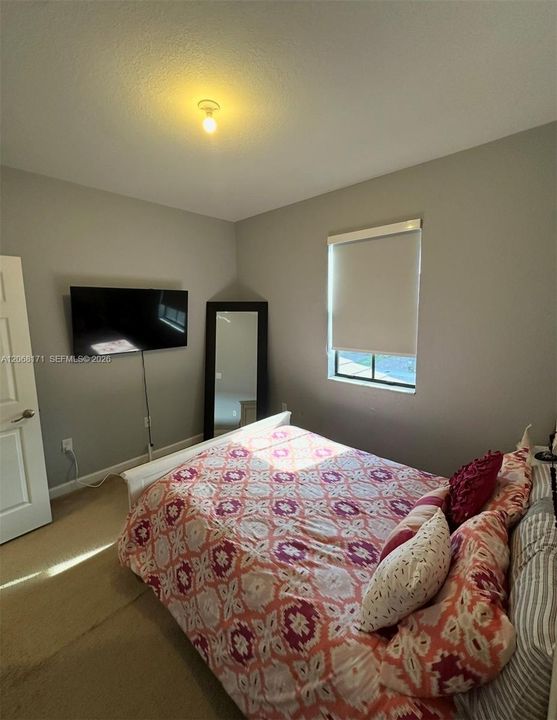 For Rent: $4,100 (4 beds, 2 baths, 1914 Square Feet)