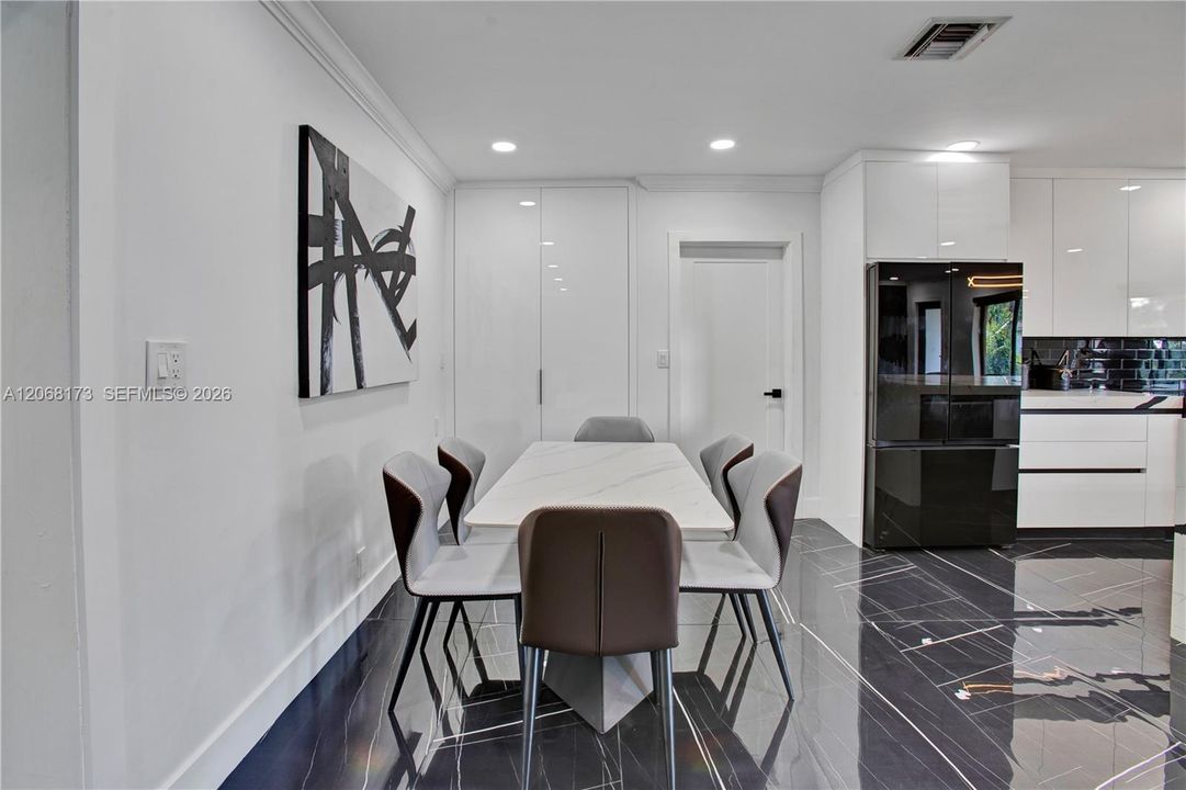 For Sale: $1,740,000 (3 beds, 2 baths, 2170 Square Feet)