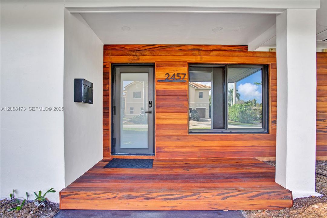 For Sale: $1,740,000 (3 beds, 2 baths, 2170 Square Feet)