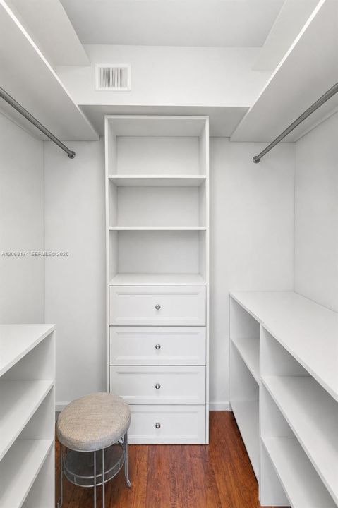 En Venta: $174,900 (2 camas, 2 baños, 1000 Pies cuadrados)