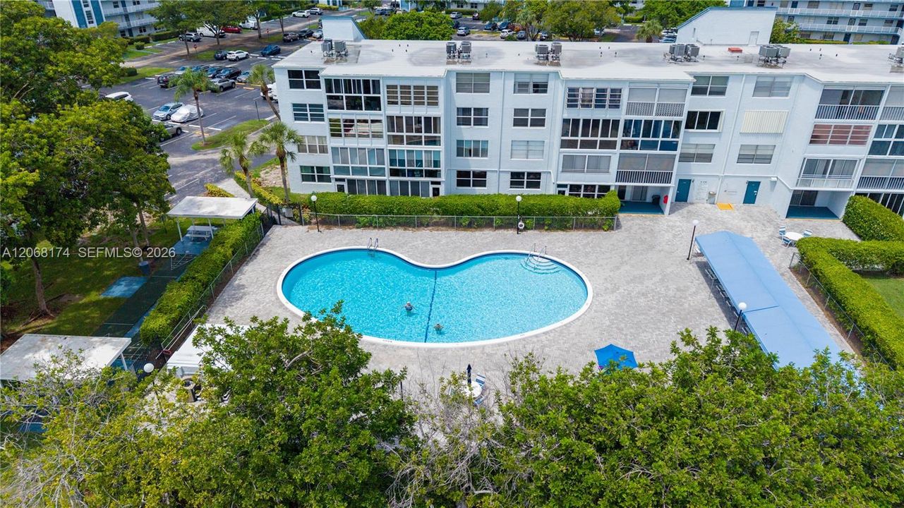 En Venta: $174,900 (2 camas, 2 baños, 1000 Pies cuadrados)