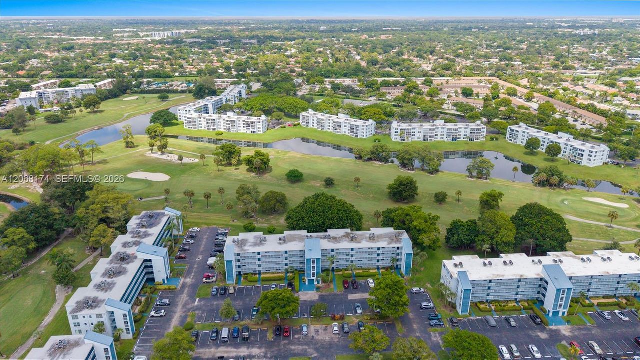 En Venta: $174,900 (2 camas, 2 baños, 1000 Pies cuadrados)