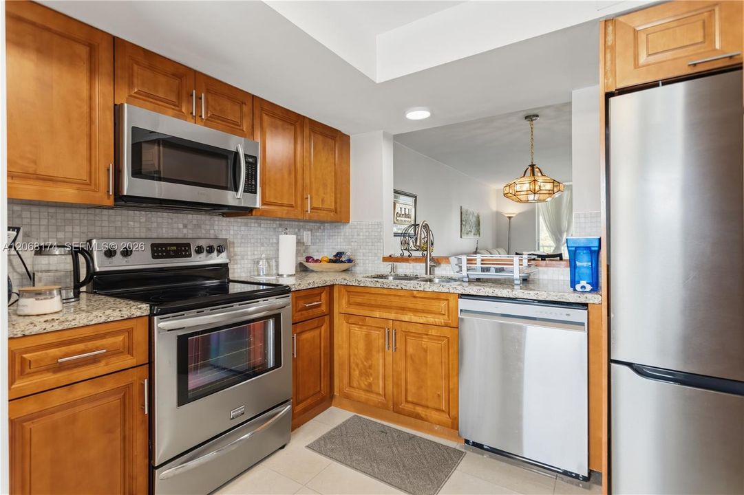 En Venta: $174,900 (2 camas, 2 baños, 1000 Pies cuadrados)