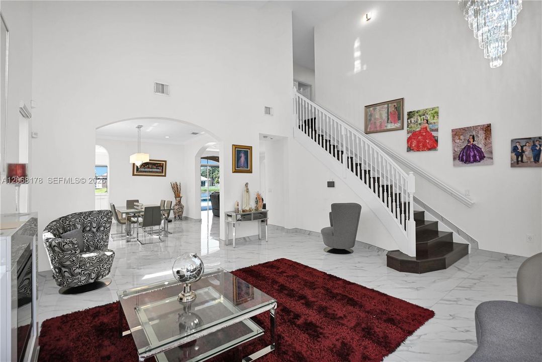 For Sale: $1,000,000 (5 beds, 3 baths, 3098 Square Feet)