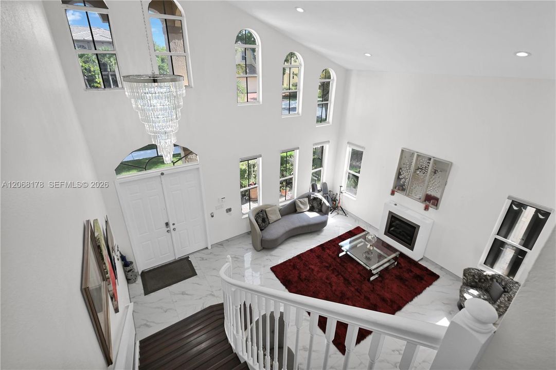 For Sale: $1,000,000 (5 beds, 3 baths, 3098 Square Feet)