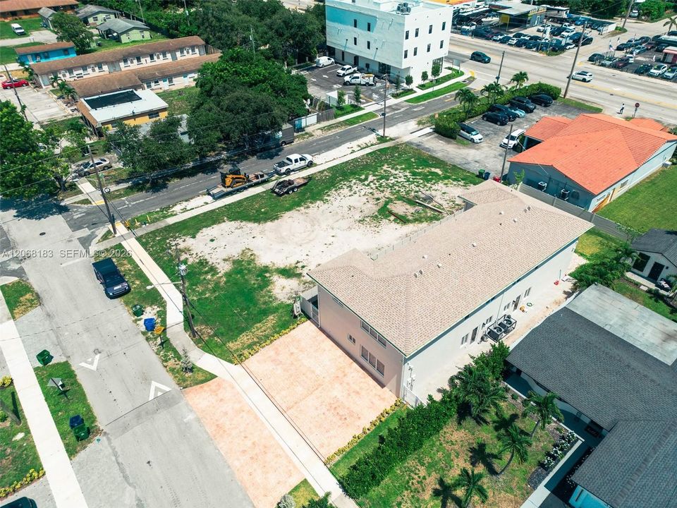 待售: $449,000 (0.25 acres)