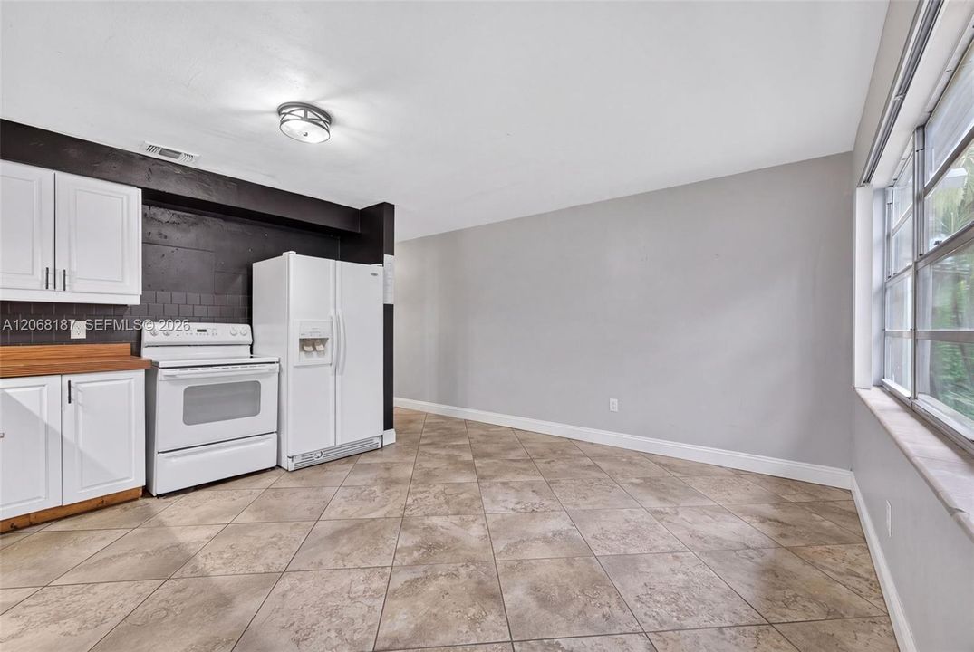 Active With Contract: $499,999 (3 beds, 2 baths, 1200 Square Feet)