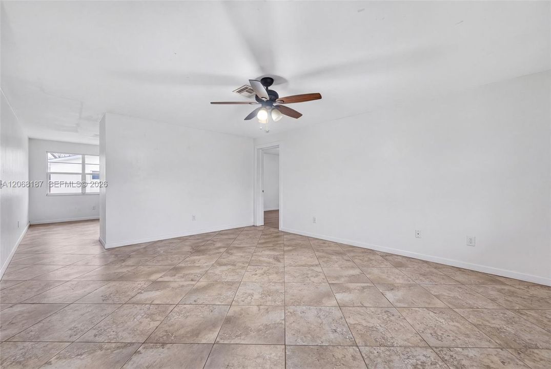 Active With Contract: $499,999 (3 beds, 2 baths, 1200 Square Feet)