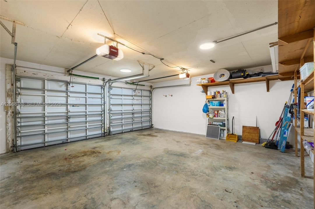 В аренду: $12,500 (4 спален, 4 ванн, 2442 Квадратных фут)