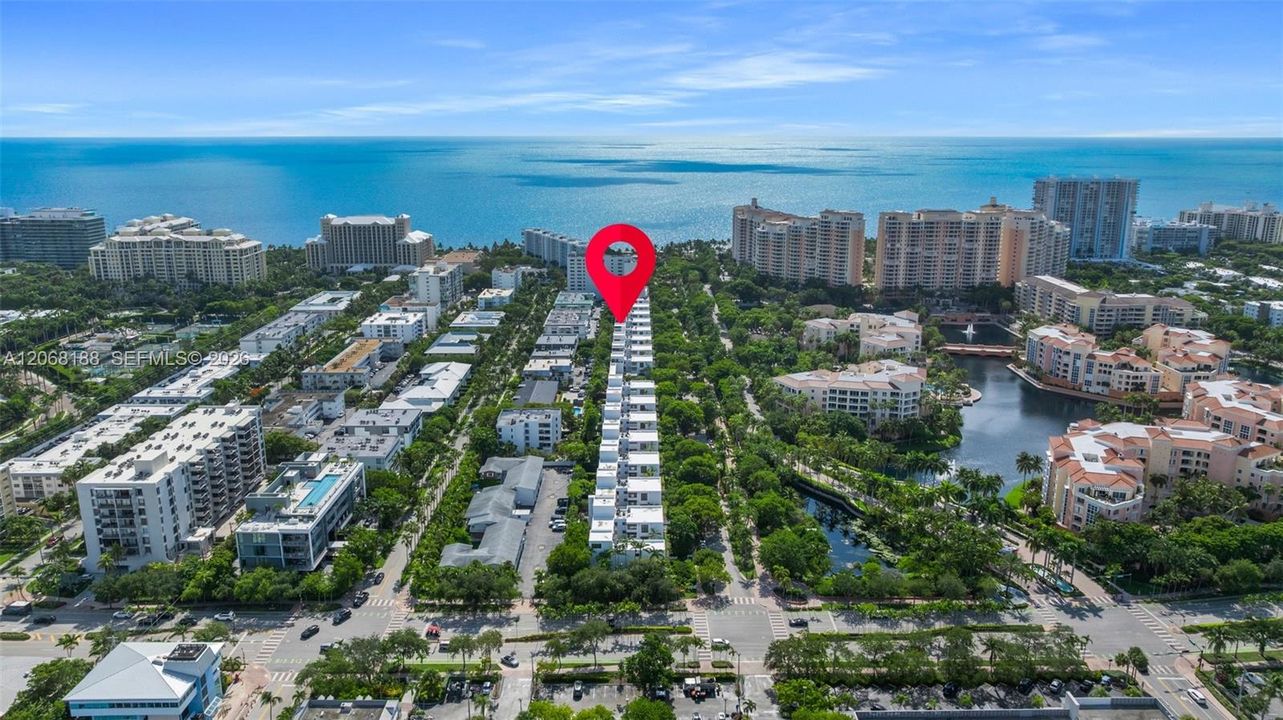 В аренду: $12,500 (4 спален, 4 ванн, 2442 Квадратных фут)