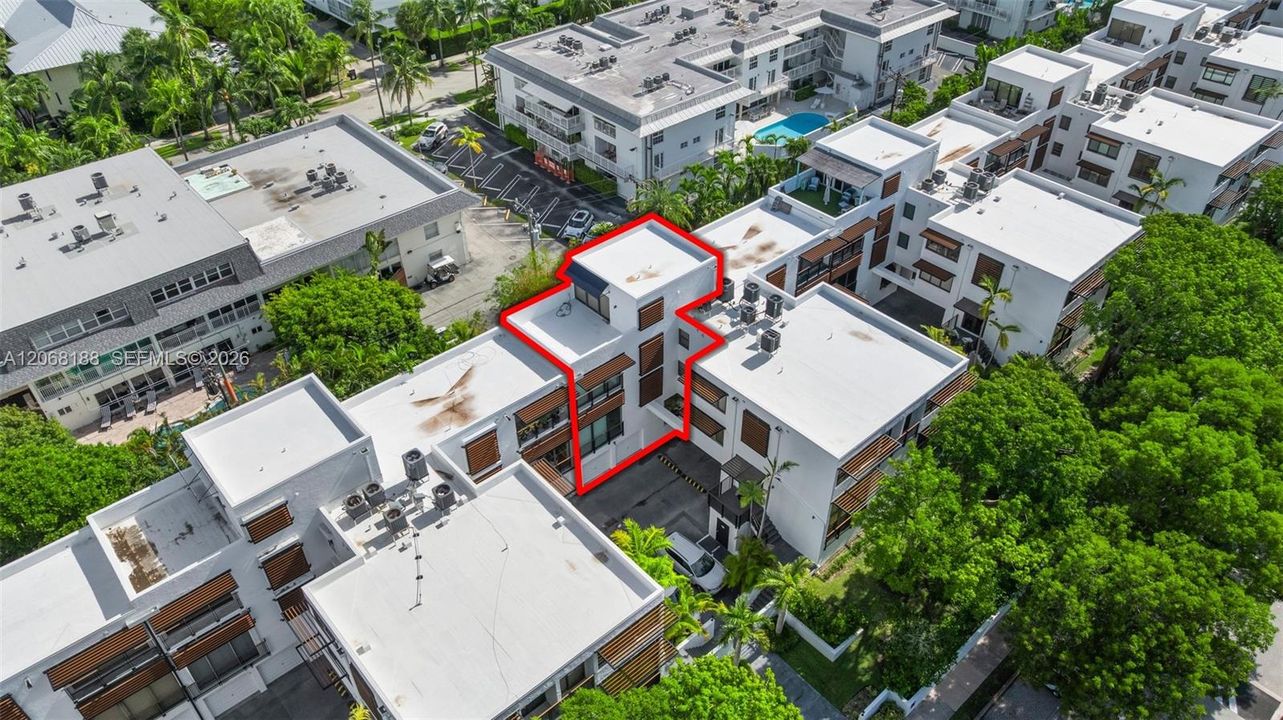 В аренду: $12,500 (4 спален, 4 ванн, 2442 Квадратных фут)