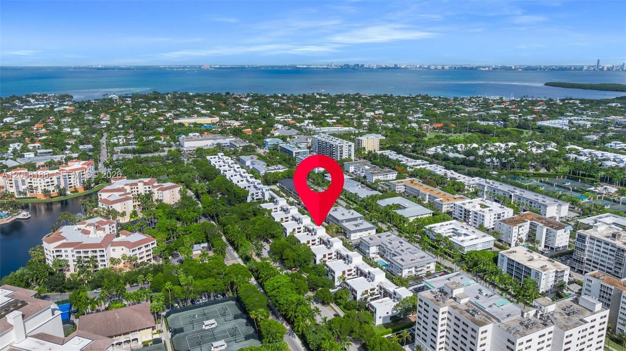 В аренду: $12,500 (4 спален, 4 ванн, 2442 Квадратных фут)