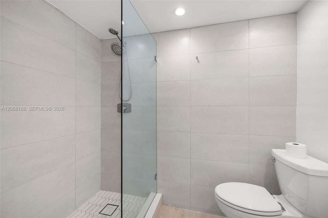 В аренду: $12,500 (4 спален, 4 ванн, 2442 Квадратных фут)