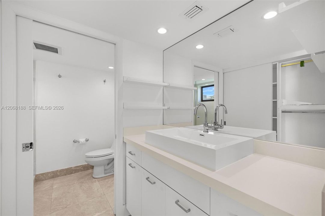В аренду: $12,500 (4 спален, 4 ванн, 2442 Квадратных фут)