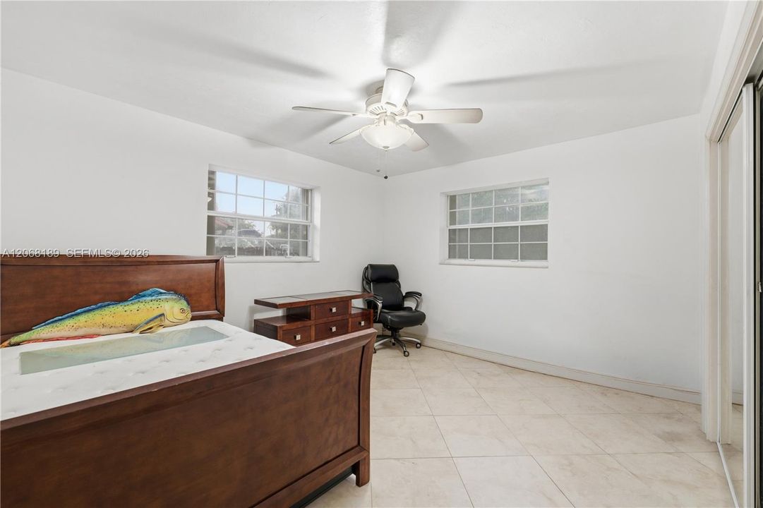 For Sale: $510,000 (2 beds, 2 baths, 1114 Square Feet)