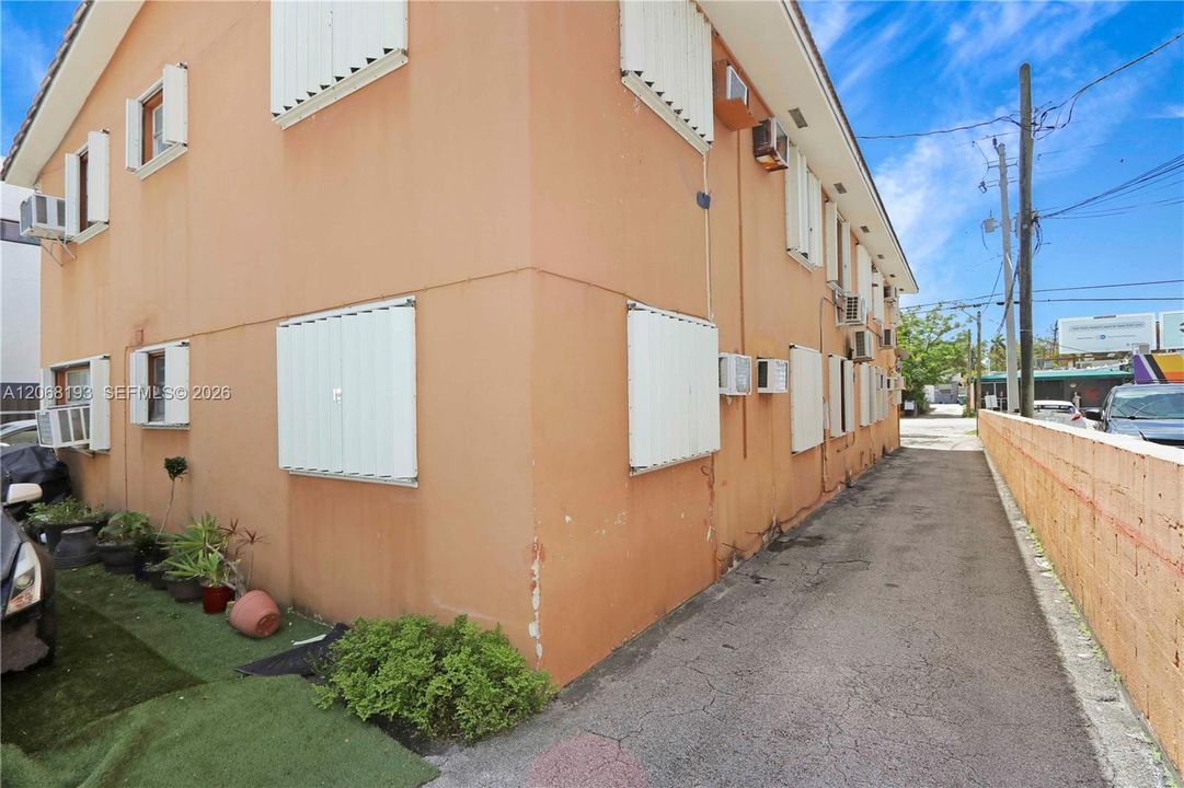 For Sale: $1,800,000 (0 beds, 0 baths, 4452 Square Feet)