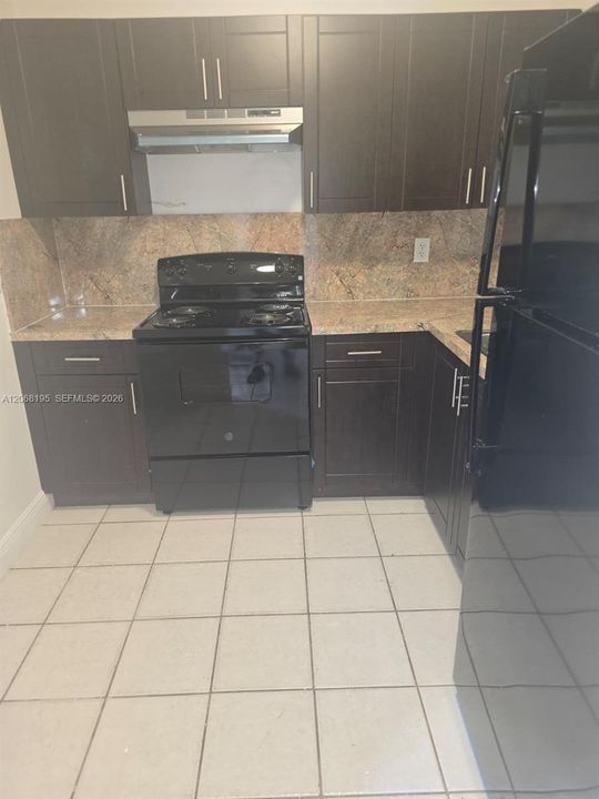 For Rent: $1,500 (1 beds, 1 baths, 683 Square Feet)