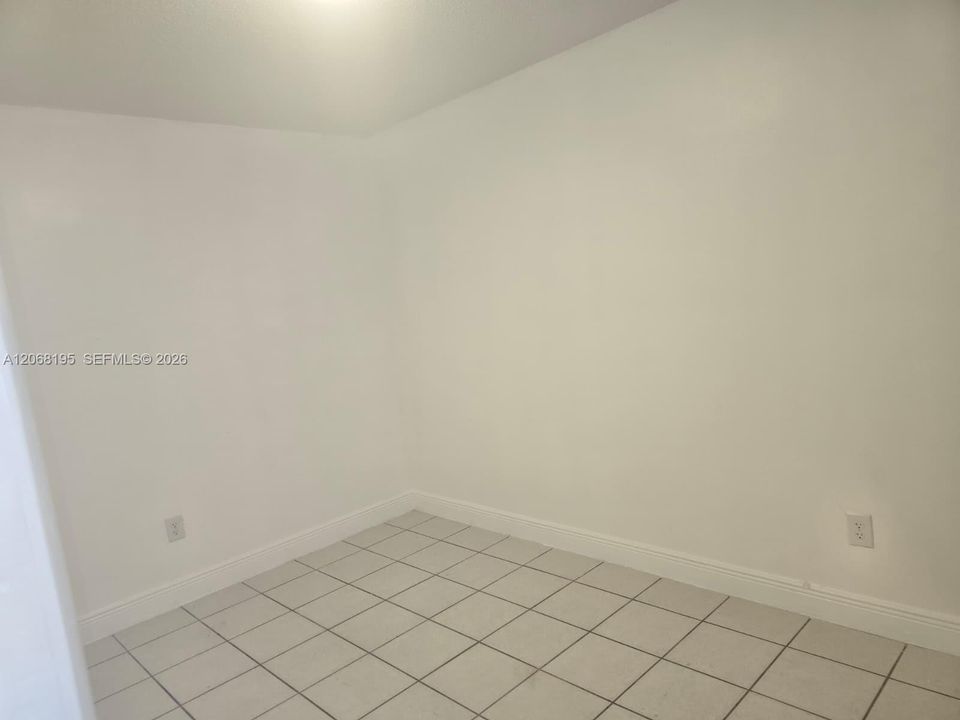 For Rent: $1,500 (1 beds, 1 baths, 683 Square Feet)