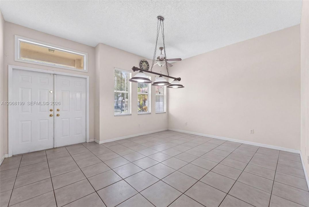 Active With Contract: $499,900 (3 beds, 2 baths, 1639 Square Feet)