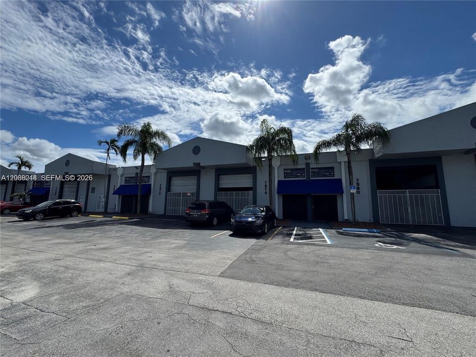 For Rent: $4,000 (0 beds, 0 baths, 0 Square Feet)