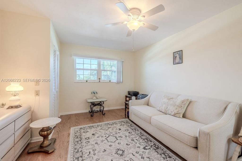 For Rent: $1,600 (2 beds, 2 baths, 1076 Square Feet)