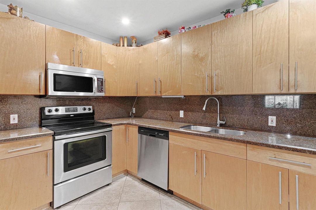 007-2757Southwest2ndStreet-DelrayBeach-F