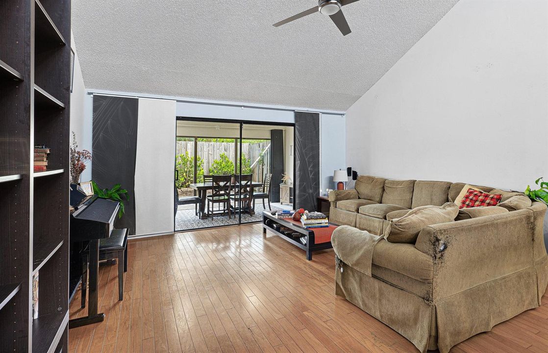 012-2757Southwest2ndStreet-DelrayBeach-F