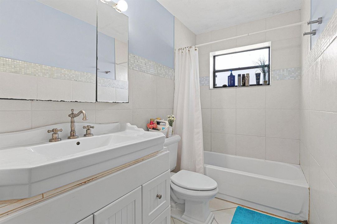 016-2757Southwest2ndStreet-DelrayBeach-F