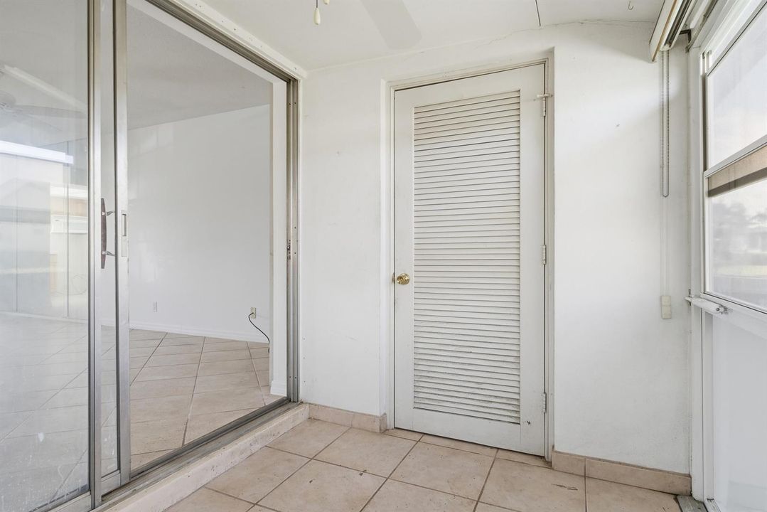 2965-ASHLEY-DR-W-APT-C-33415-018