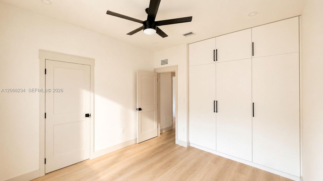 For Sale: $1,150,000 (4 beds, 4 baths, 2924 Square Feet)